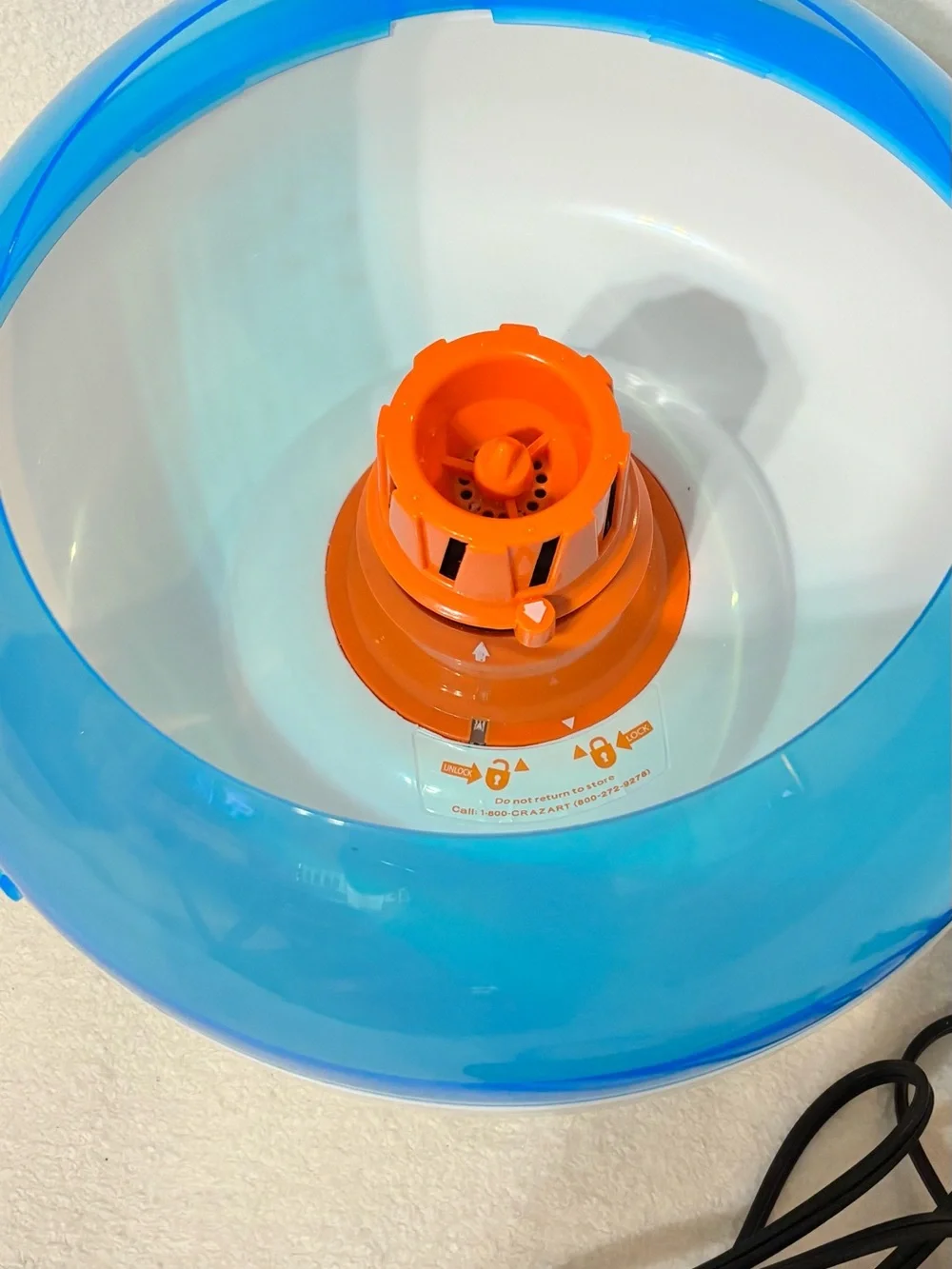 Cotton Candy Maker - Blue, White & Orange see details picture no accessories.